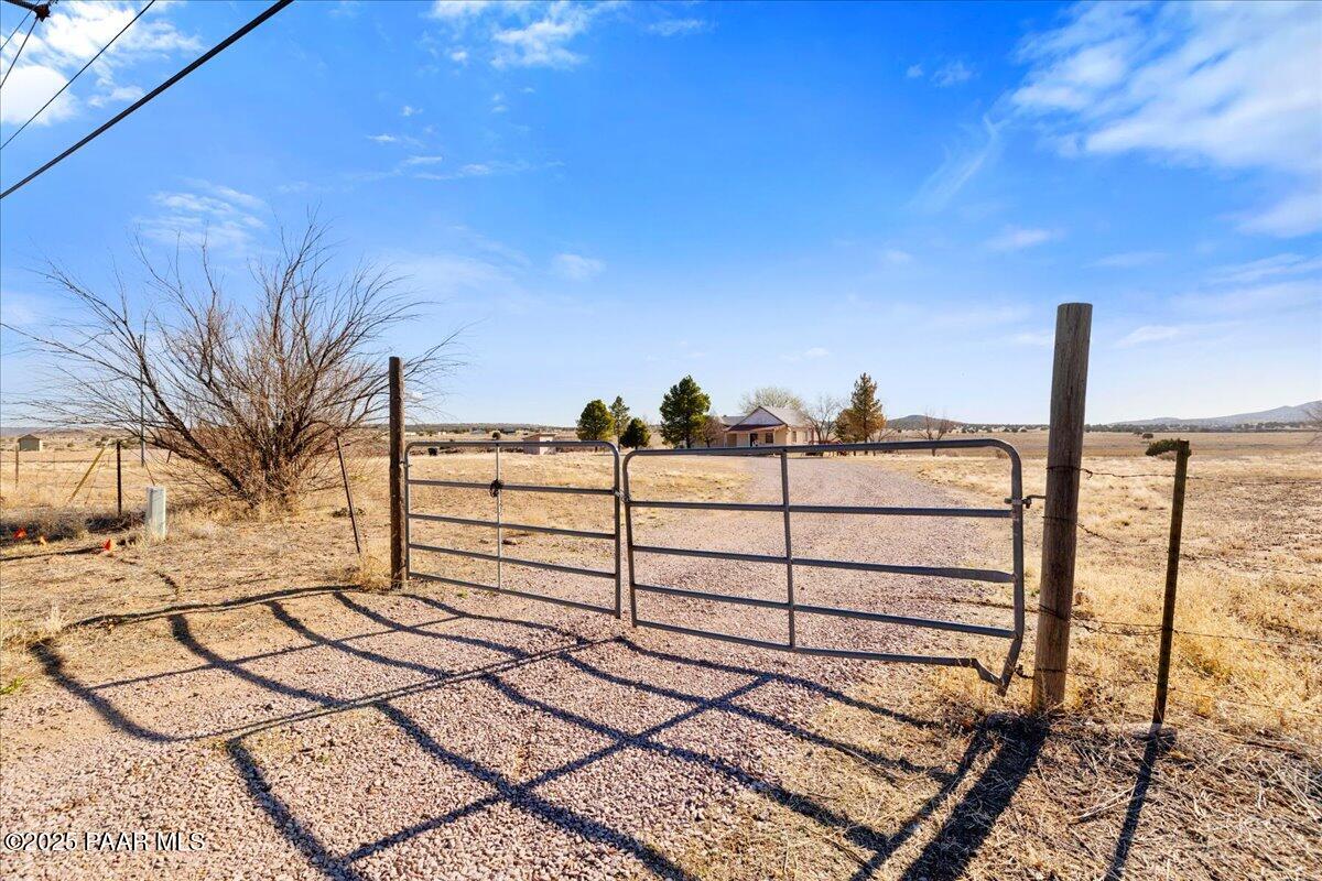 22155 N Hwy 89