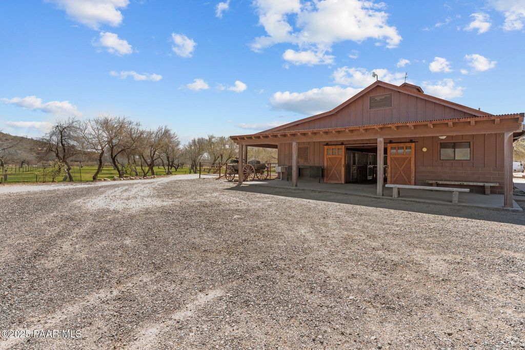 listing image 83
