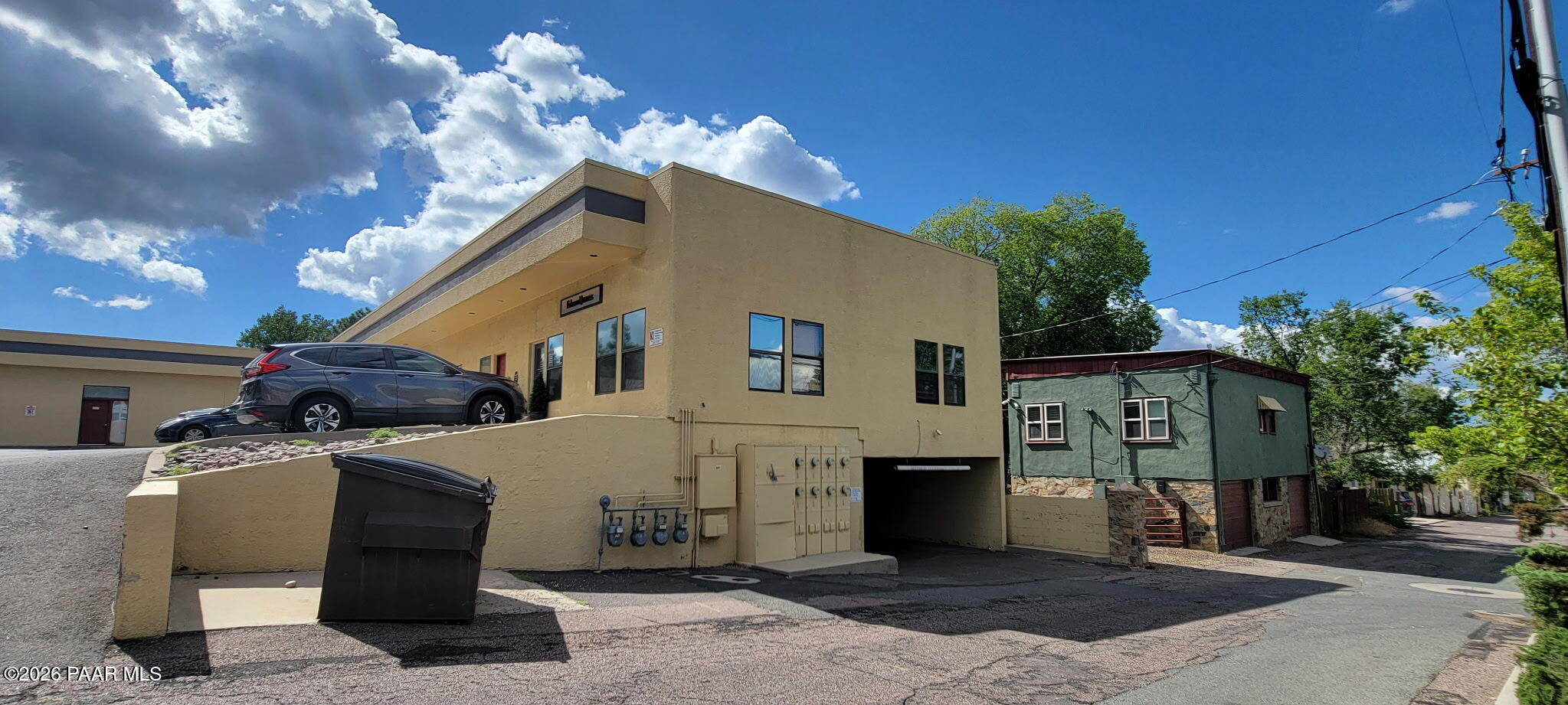 624 W Gurley Street