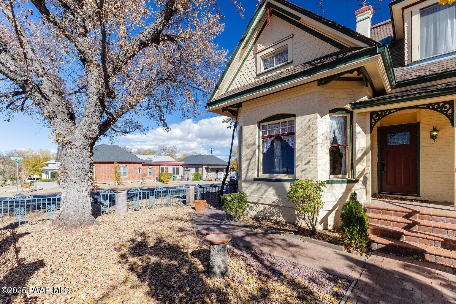 337 N Mount Vernon Avenue