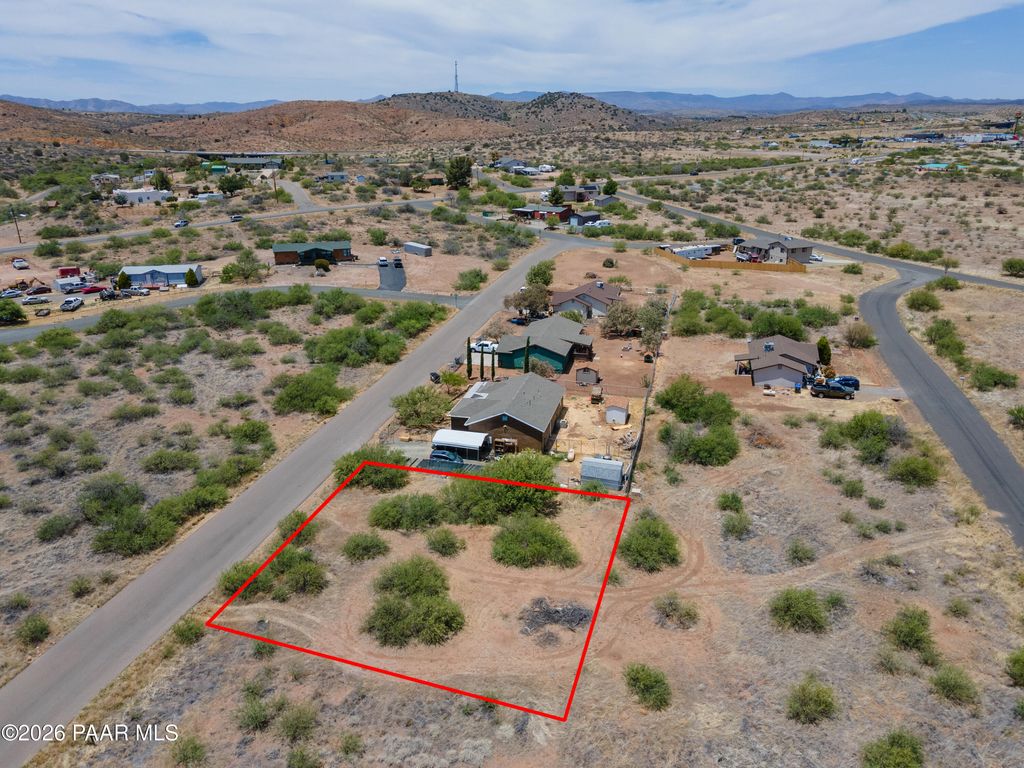 Photo of 19854 E Sierra Drive, Mayer, AZ 86333 (MLS # 1079108)