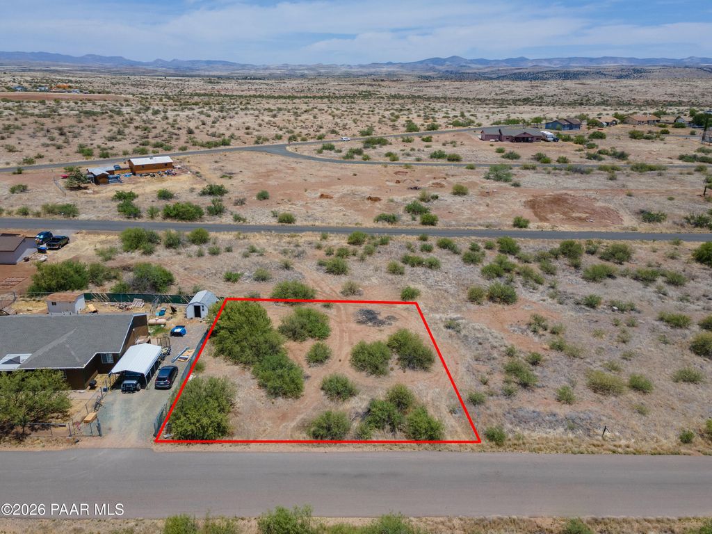 Photo of 19854 E Sierra Drive, Mayer, AZ 86333 (MLS # 1079108)