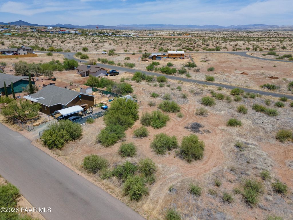 Photo of 19854 E Sierra Drive, Mayer, AZ 86333 (MLS # 1079108)