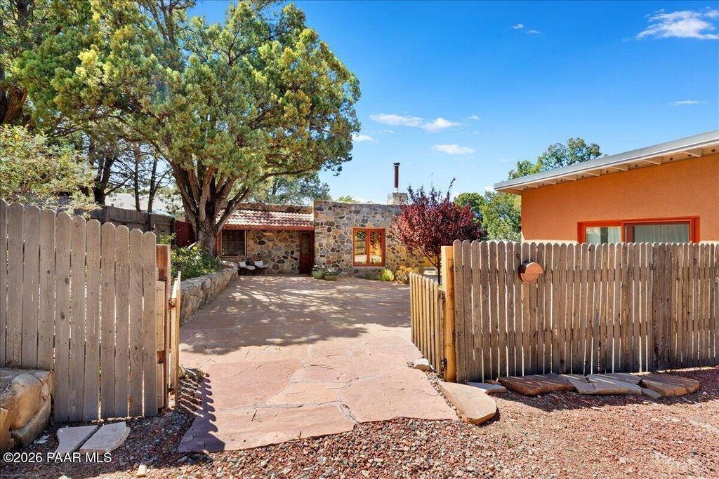 Photo of 214 S Arizona Avenue, Prescott, AZ 86303 (MLS # 1081515)