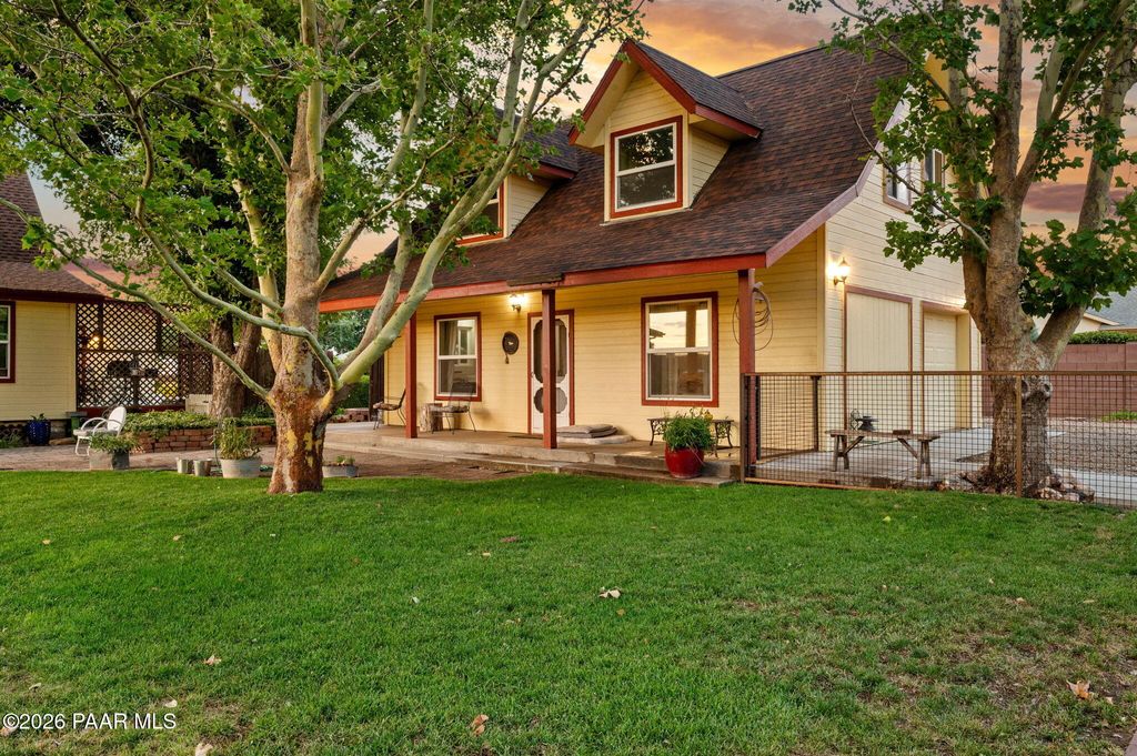 Photo of 560 W Center Street, Chino Valley, AZ 86323 (MLS # 1079802)