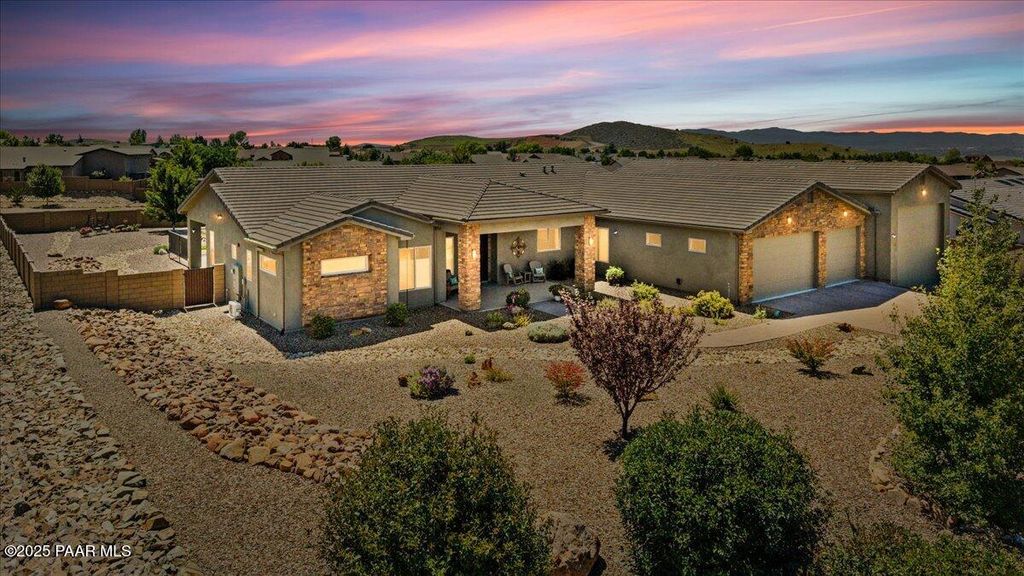 Photo of 13343 E Cowboy Way, Prescott Valley, AZ 86315 (MLS # 1078625)