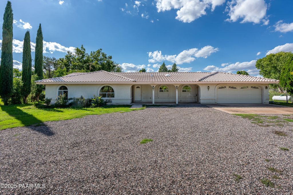 Photo of 10885 E Pear Tree Drive, Cornville, AZ 86325 (MLS # 1076960)