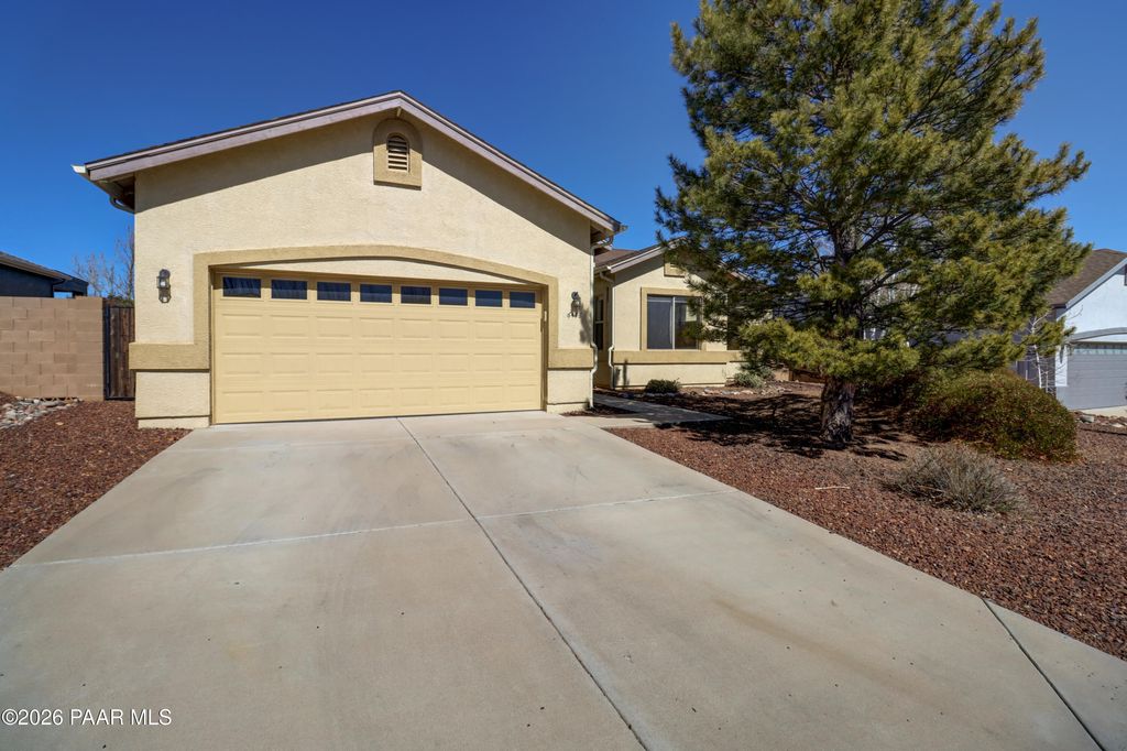 Photo of 6496 E Brombil Street, Prescott Valley, AZ 86314 (MLS # 1081029)