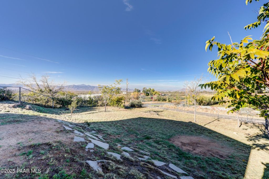 Photo of 7465 W Veda Lane, Kirkland, AZ 86332 (MLS # 1077810)