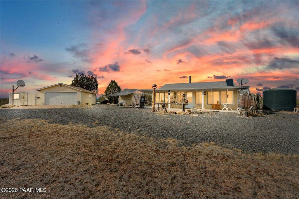 Photo of 44044 N Haywire Road, Ash Fork, AZ 86320 (MLS # 1078880)