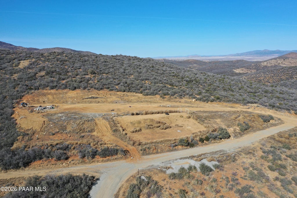 Photo of 000 20 Ac Pcl Miners Pick Lot 20, Mayer, AZ 86333 (MLS # 1086081)