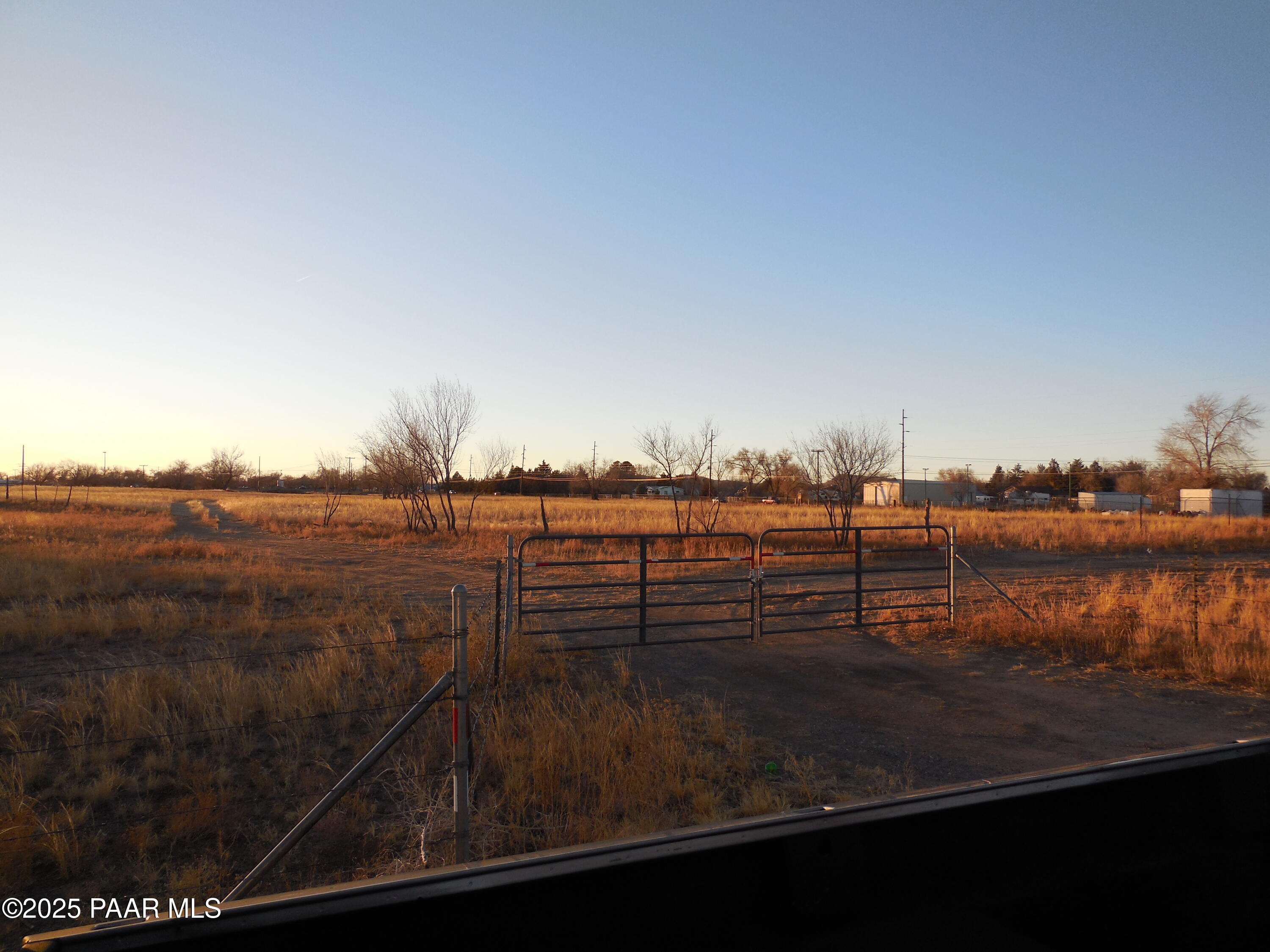 921 E Road 1 North