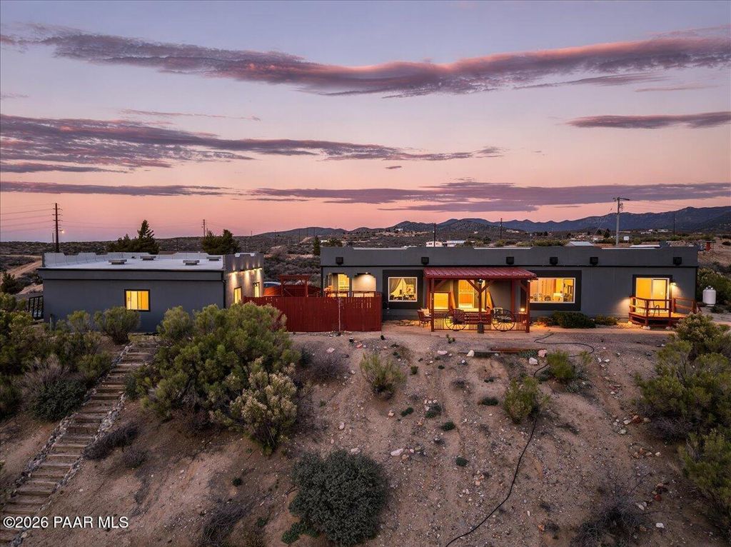 Photo of 8475 W Red Rock Road, Kirkland, AZ 86332 (MLS # 1079074)