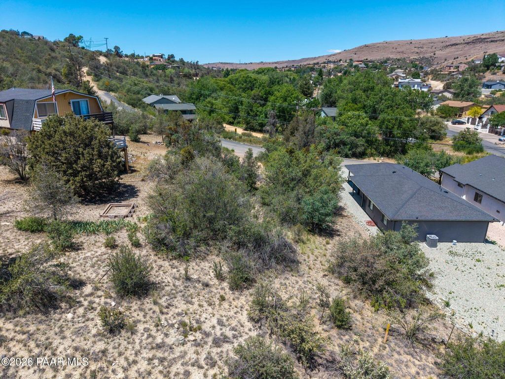 Photo of 1665 N Emerald Drive, Prescott, AZ 86301 (MLS # 1082180)