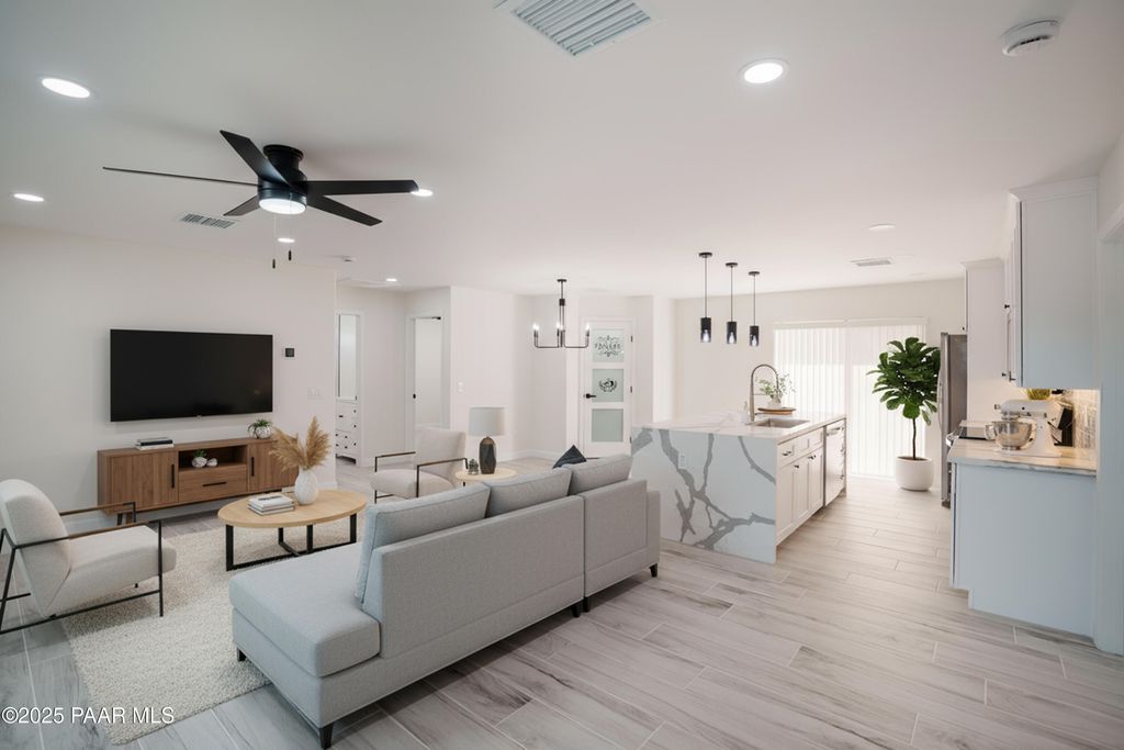 Photo of 16494 S White Rock Lane, Mayer, AZ 86333 (MLS # 1077576)