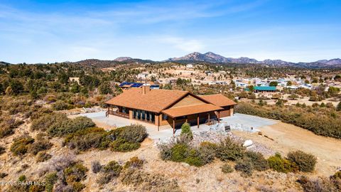 18700 S Aggie Hodge Road Peeples Valley AZ 86332
