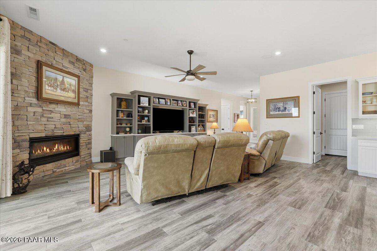 2200 Le Loup Drive