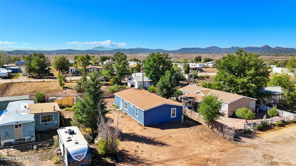 Photo of 369 Granada Drive, Paulden, AZ 86334 (MLS # 1076840)