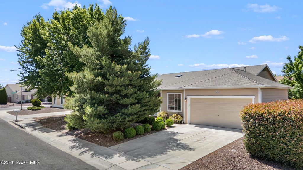 Photo of 7673 E Circle Wagons Way, Prescott Valley, AZ 86315 (MLS # 1082084)