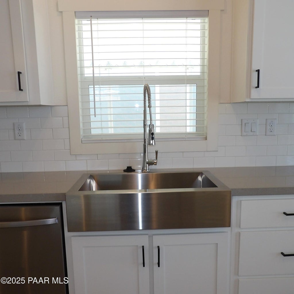 Photo of 11350 E Sarah Jane Lane #86, Dewey-Humboldt, AZ 86327 (MLS # 1084877)