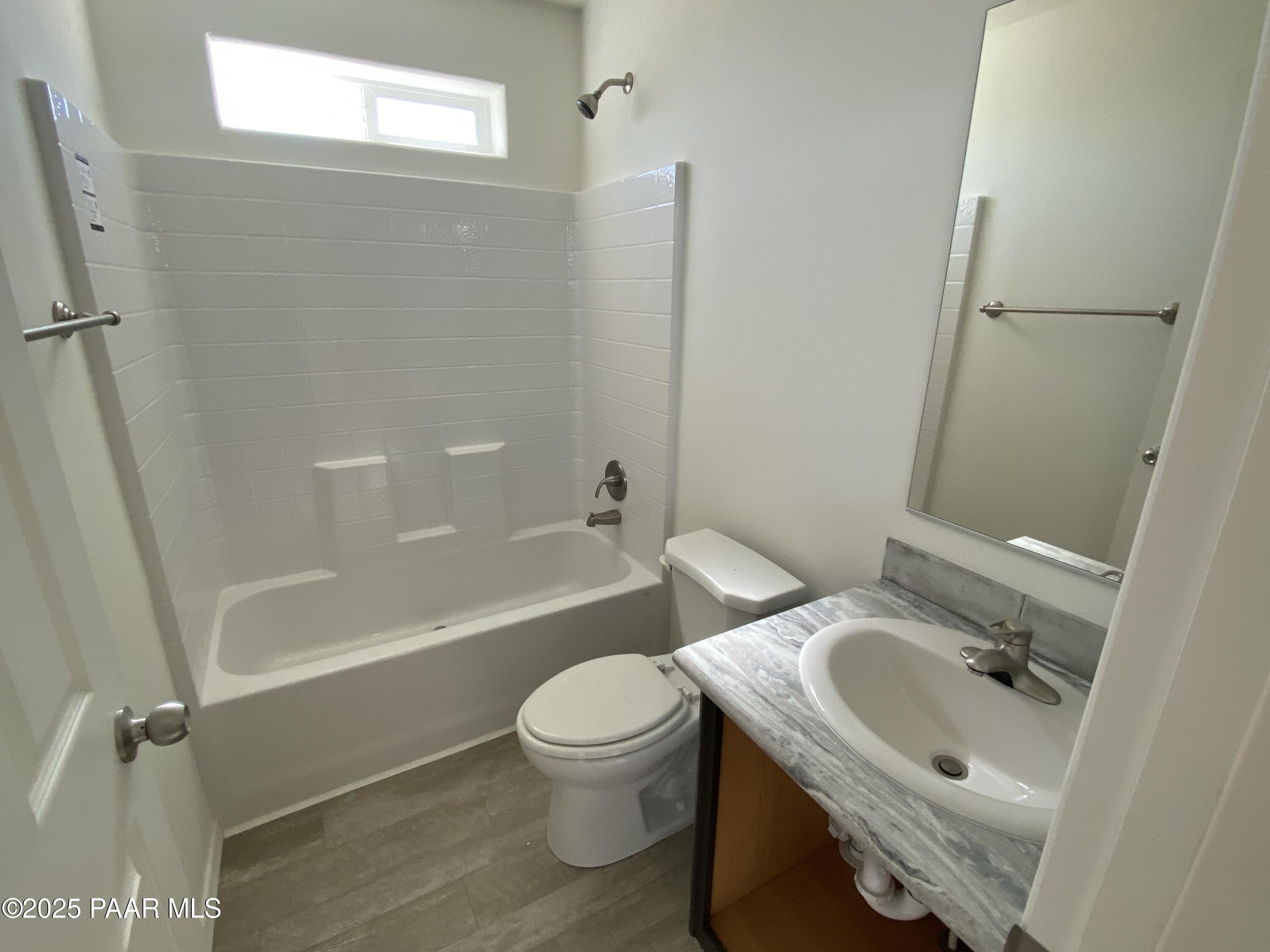 395 W Paris Trail