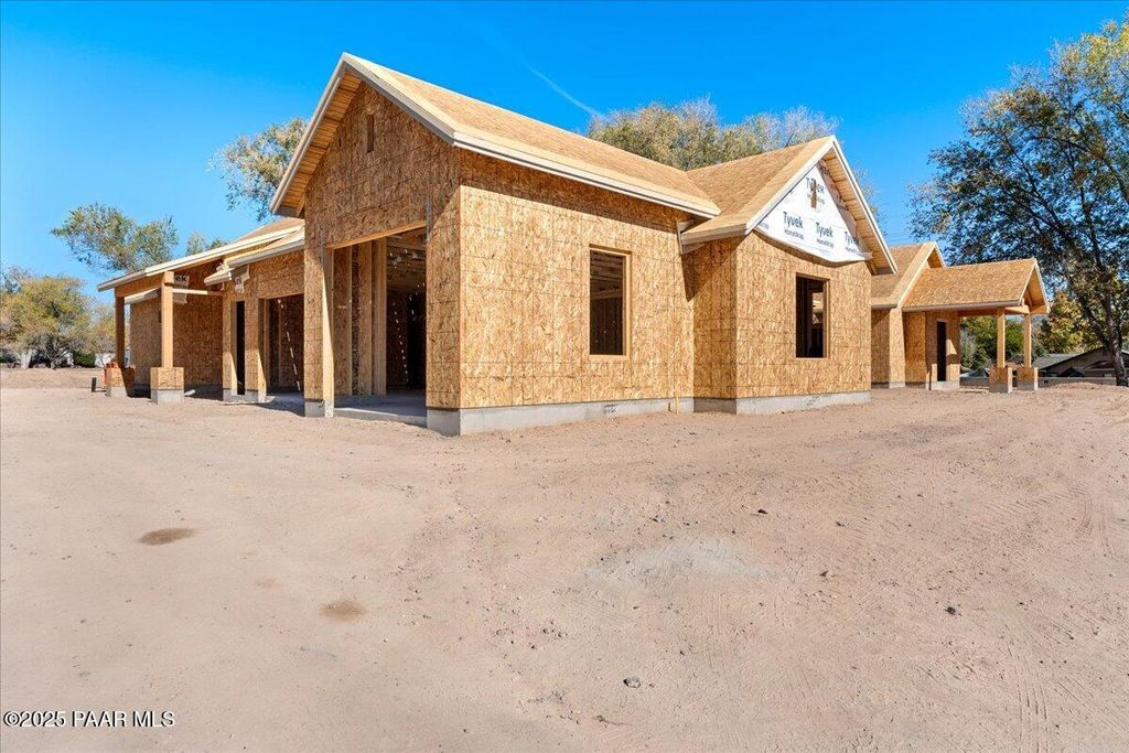 Photo of 410 Robin Drive, Prescott, AZ 86305 (MLS # 1077733)