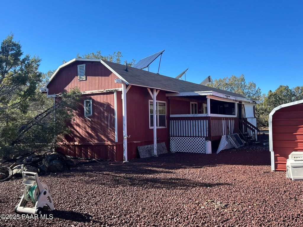 Photo of 32425 W Our Street, Seligman, AZ 86337 (MLS # 1078258)