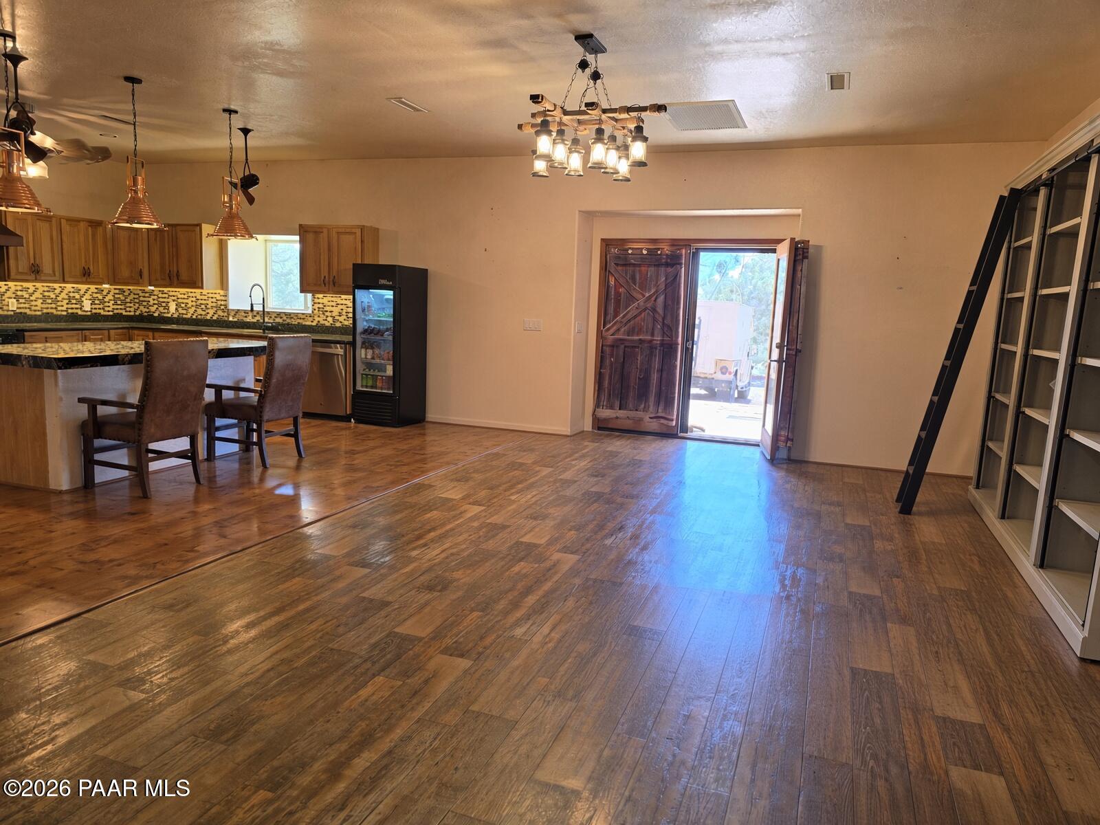 33425 W Cowboy Clint Way