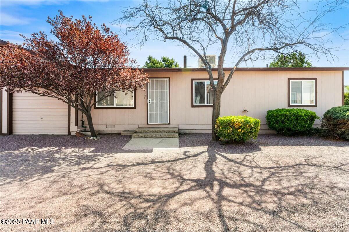 8849 Len Court
