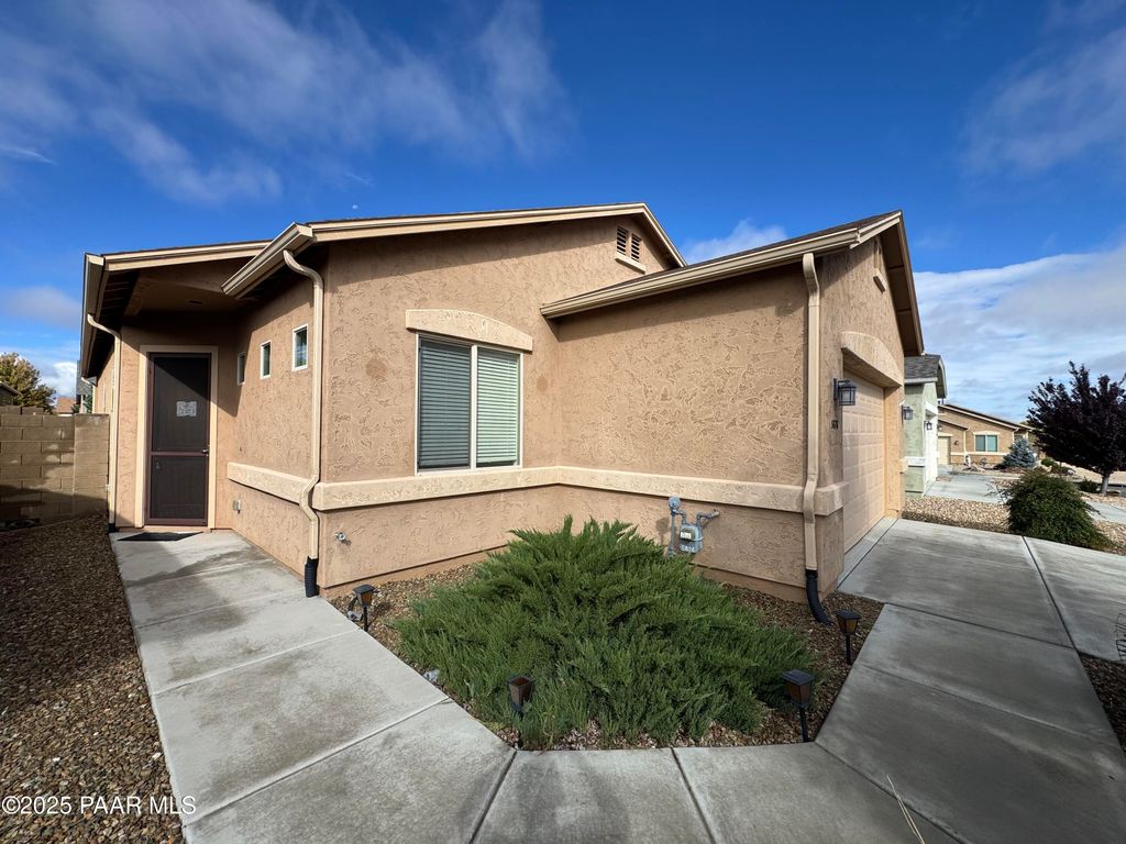 Photo of 5876 N Elton Place, Prescott Valley, AZ 86314 (MLS # 1077089)