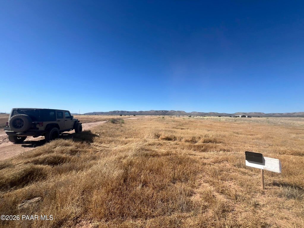 Photo of 0a Red Rock Road, Paulden, AZ 86334 (MLS # 1082151)