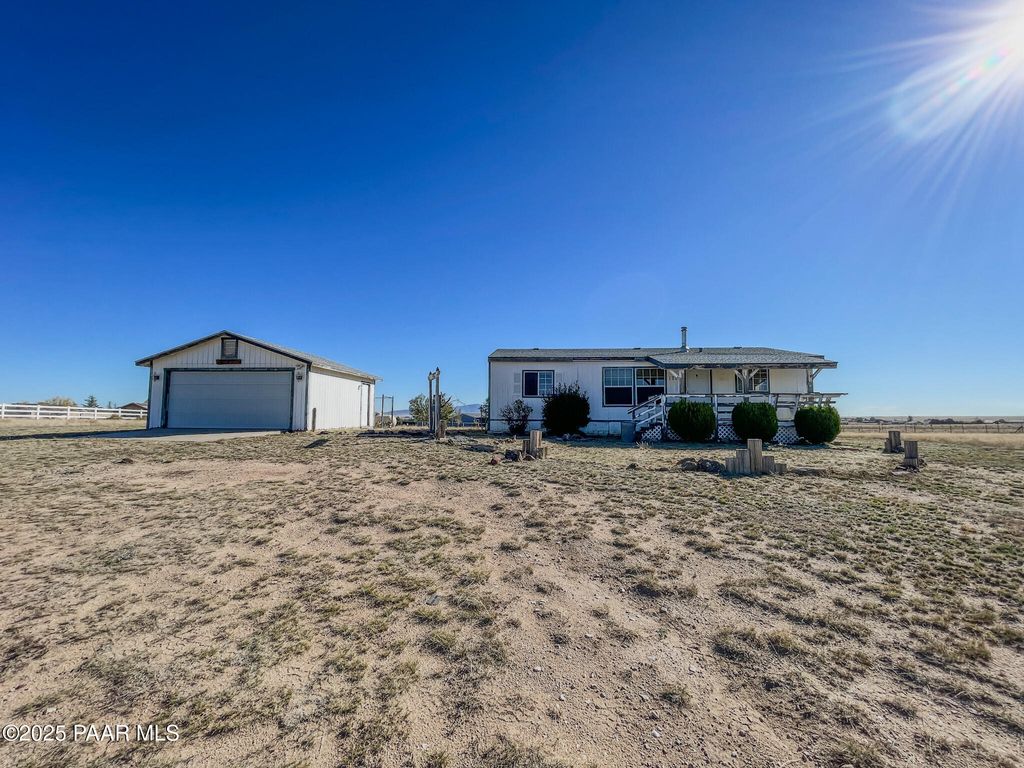 Photo of 1355 S Reed Road, Chino Valley, AZ 86323 (MLS # 1077608)