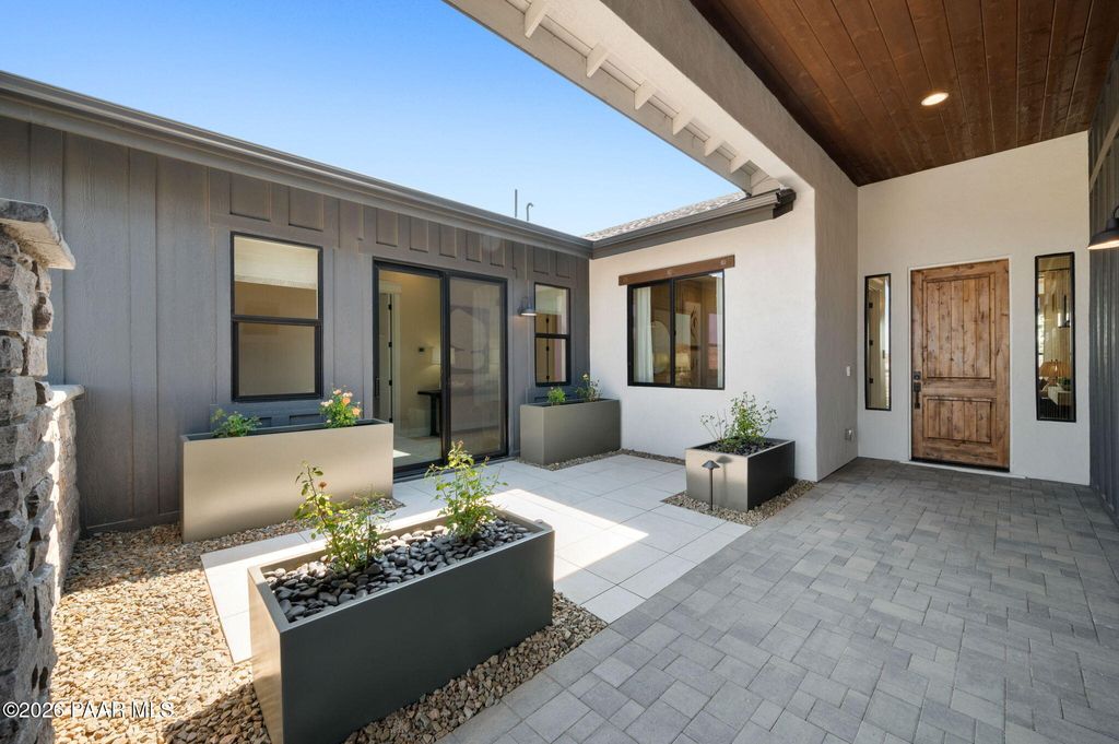 Photo of 5174 E Frost Lane, Prescott Valley, AZ 86314 (MLS # 1078864)