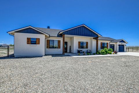 Single Family Residence in Chino Valley AZ 299 Ben J Trail.jpg