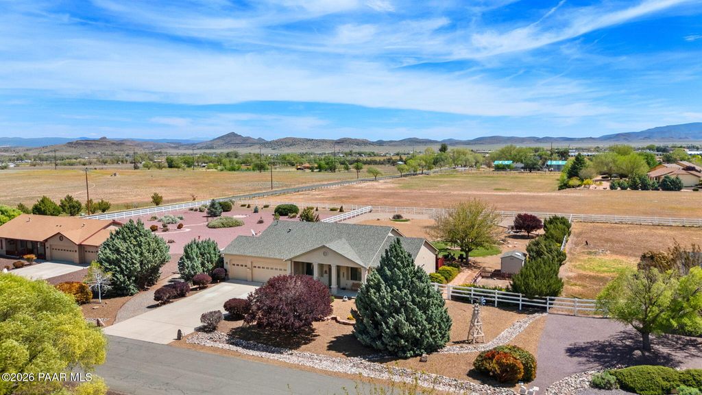 Photo of 2955 N Harrison Drive, Chino Valley, AZ 86323 (MLS # 1081168)