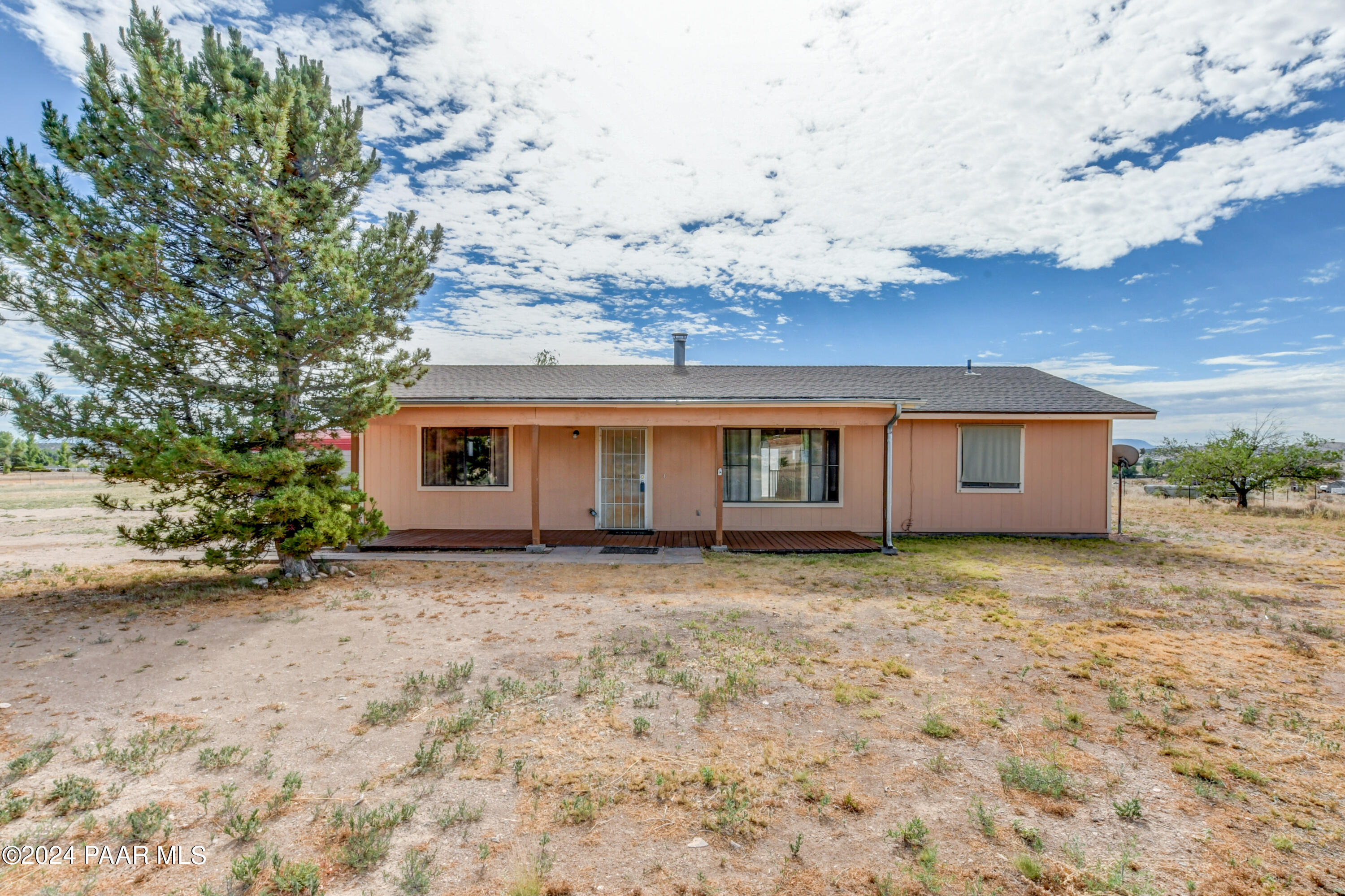 22075 N Triple J Lane
