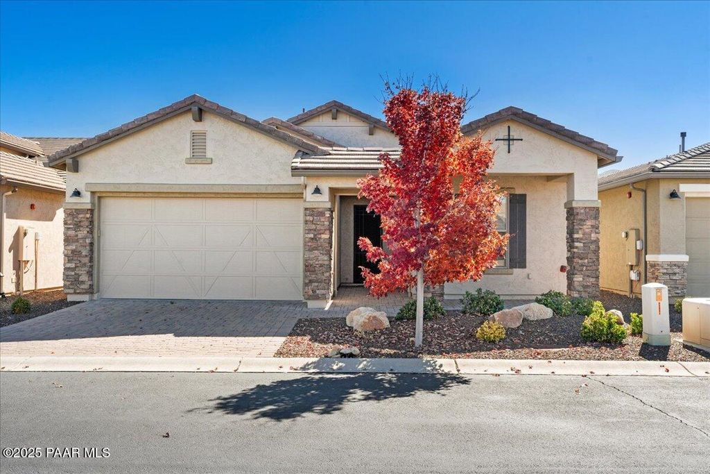 Photo of 1518 N Range View Circle Cir, Prescott Valley, AZ 86314 (MLS # 1077426)