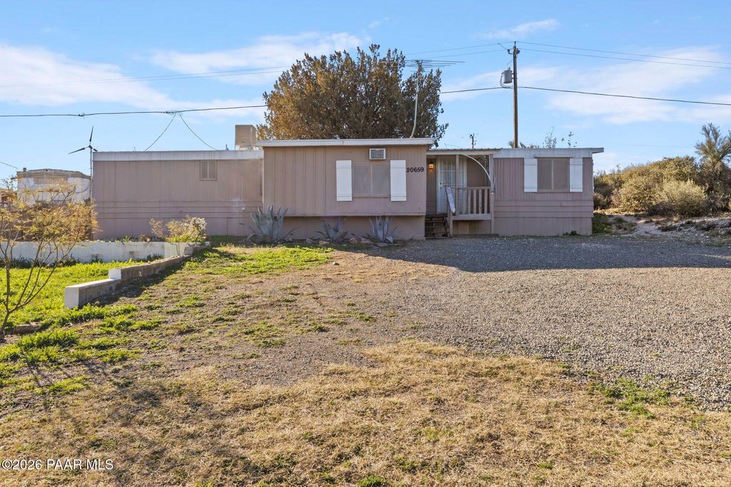 Photo of 20659 E Quail Run Drive, Mayer, AZ 86333 (MLS # 1078662)