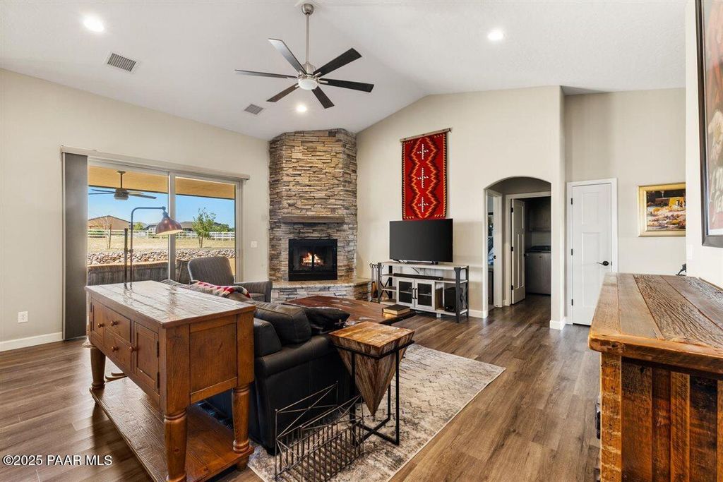 Photo of 174 Brenna Drive, Chino Valley, AZ 86323 (MLS # 1078995)