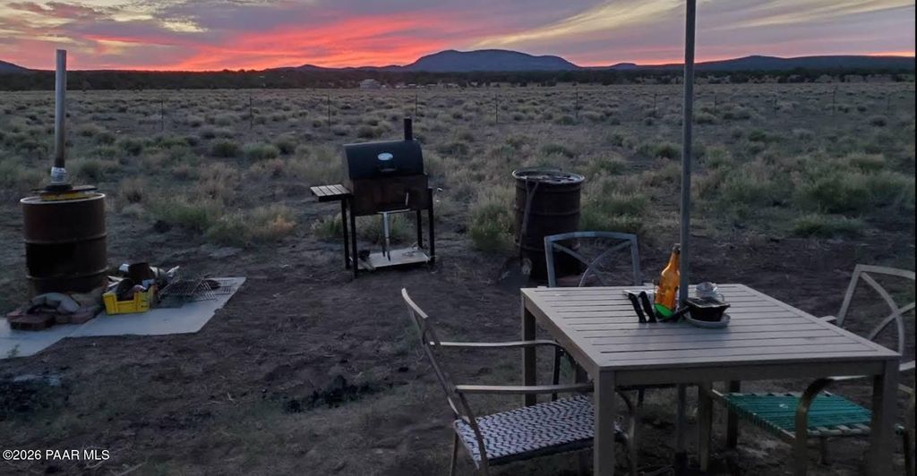 Photo of Xxxx Six Shooter Trail, Williams, AZ 86337 (MLS # 1079608)