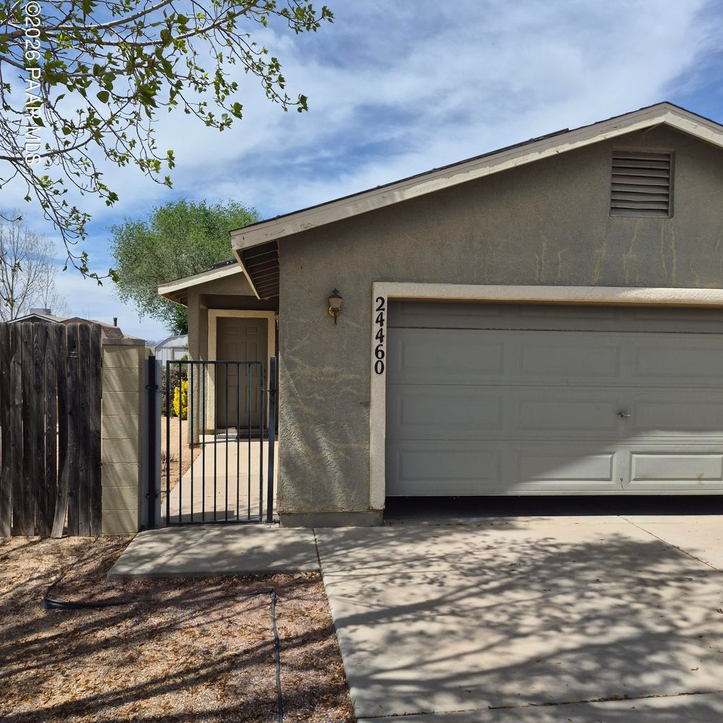 Photo of 24460 N Yosemite Street, Paulden, AZ 86334 (MLS # 1081053)