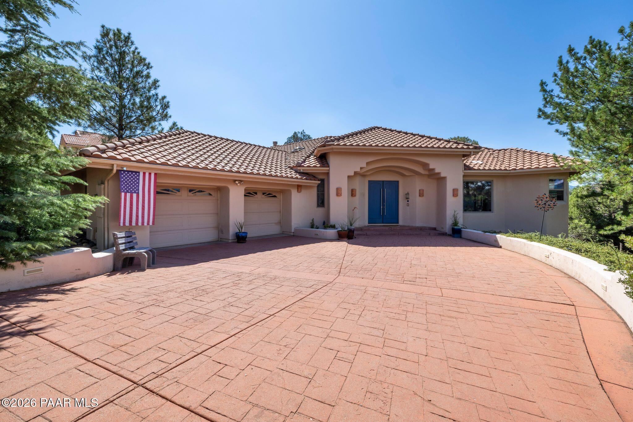 225 E Crestwood