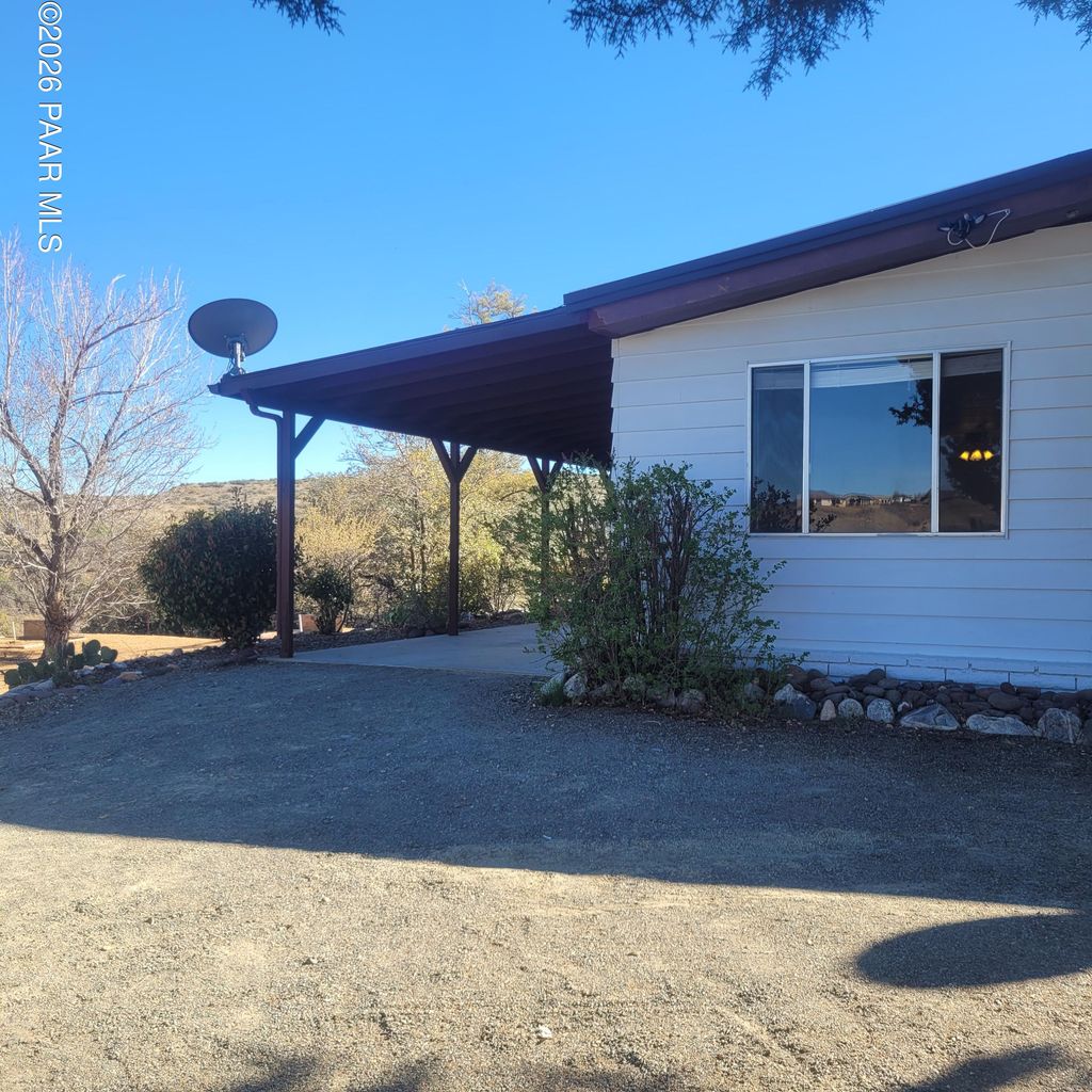 Photo of 1056 N Swiss Street, Dewey-Humboldt, AZ 86327 (MLS # 1080449)