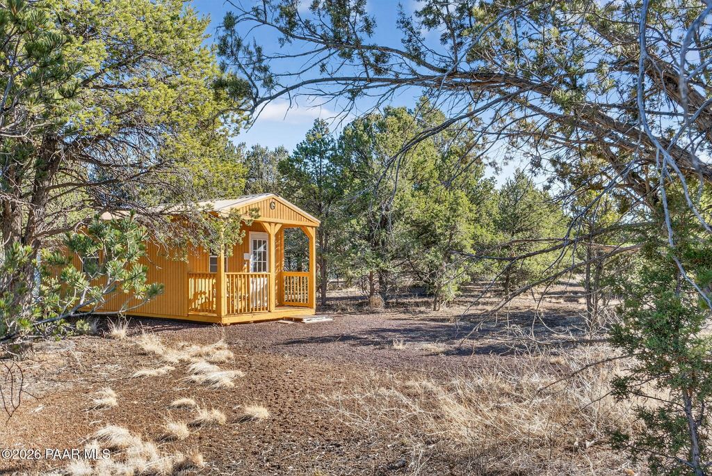 Photo of 1302 E Bluebell Street, Williams, AZ 86046 (MLS # 1078930)
