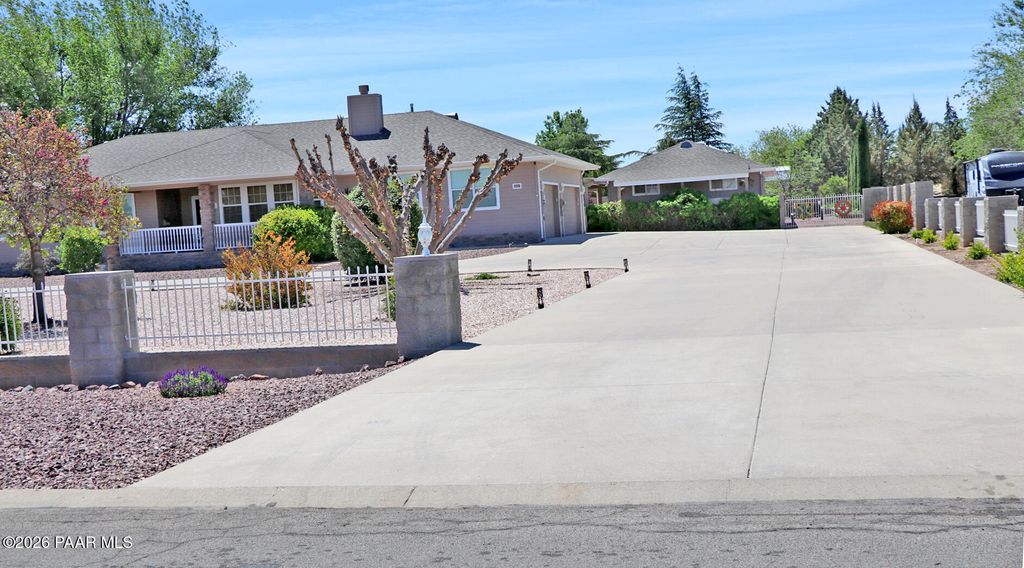 Photo of 978 Talia Way, Chino Valley, AZ 86323 (MLS # 1081433)