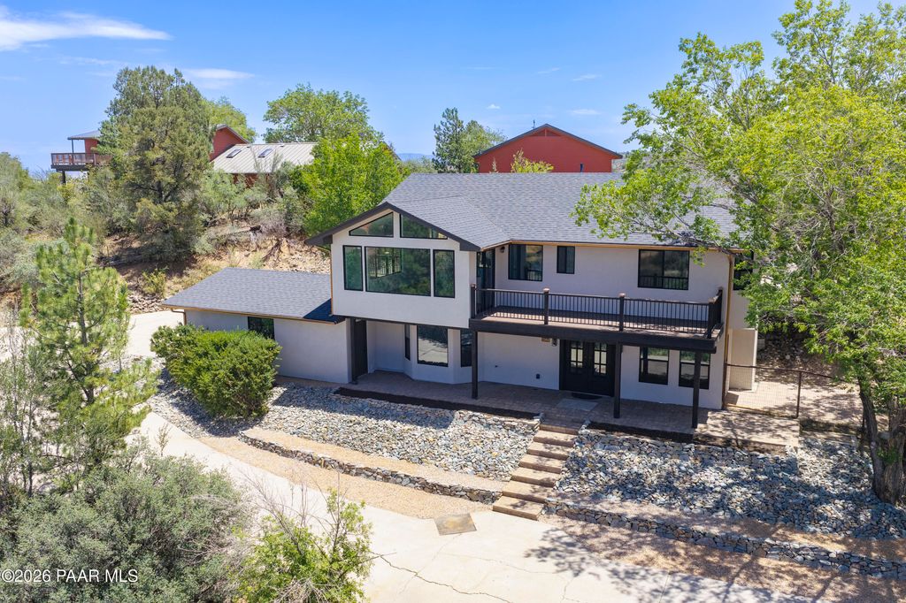 Photo of 1584 W Cliff Rose Road, Prescott, AZ 86305 (MLS # 1083003)