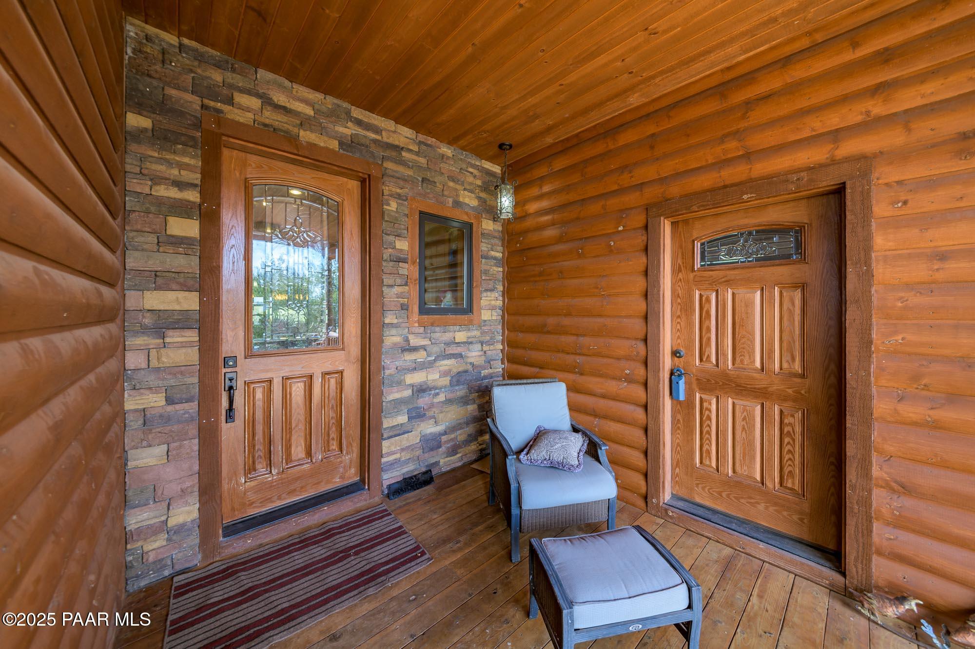 1590 W Foothills Drive
