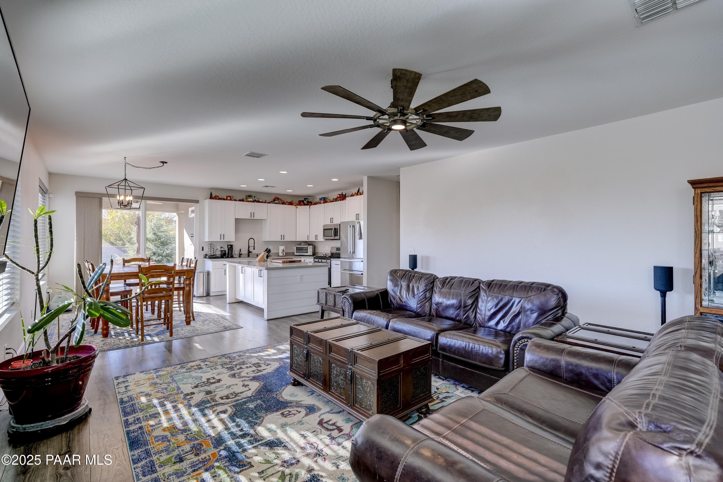 1619 Stratford Place