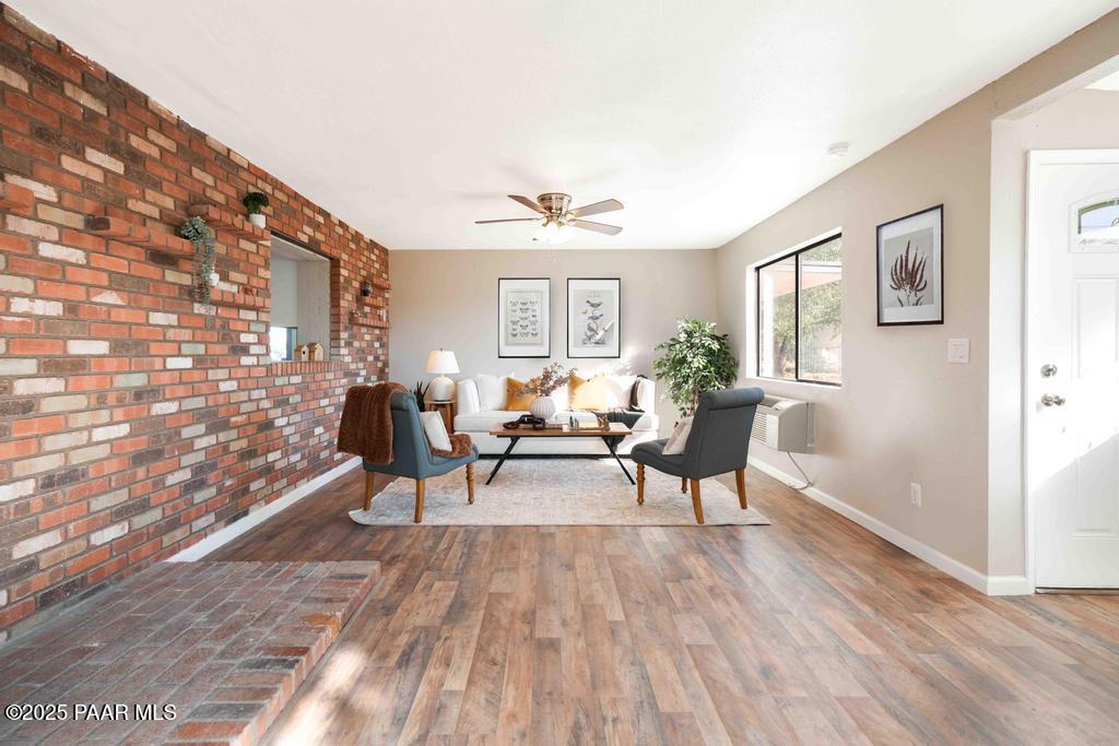 2375 N Cochise Street