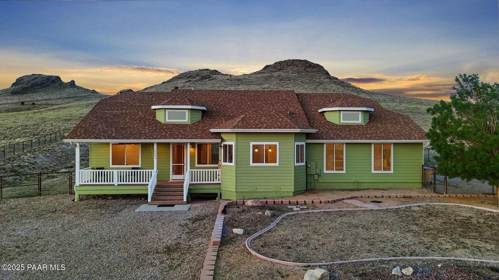 Photo of 16025 N Hereford Road, Chino Valley, AZ 86323 (MLS # 1079494)